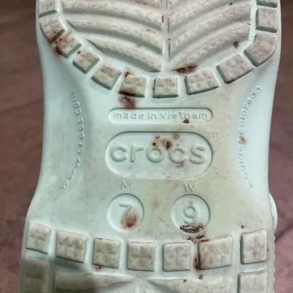 CROCS Green Waterproof Clog Sandals Shoes Unisex Size M7 W9 - Picture 2 of 12